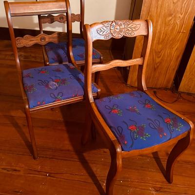 3 DINING CHAIRS