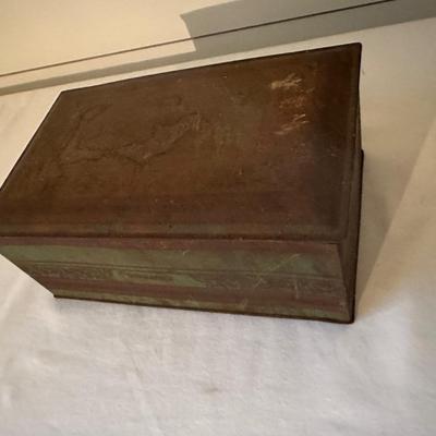 VINTAGE TIN BOX, HANDWRITTEN RECIPES