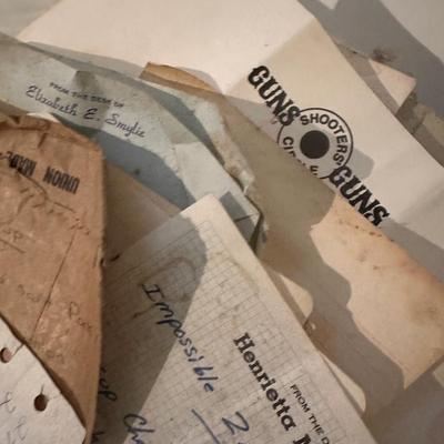VINTAGE TIN BOX, HANDWRITTEN RECIPES