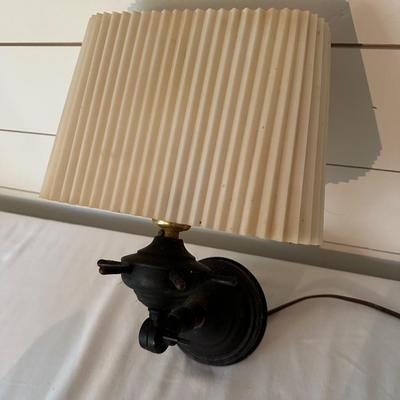 NAUTICAL SHIP WHEEL WALL MOUNT LAMP