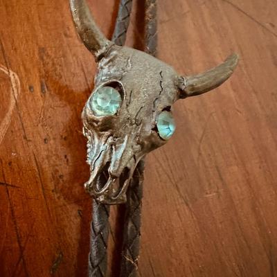 VINTAGE BOLO TIE