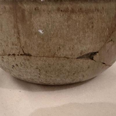 POTTERY VESSEL WITH LID