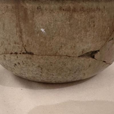 POTTERY VESSEL WITH LID