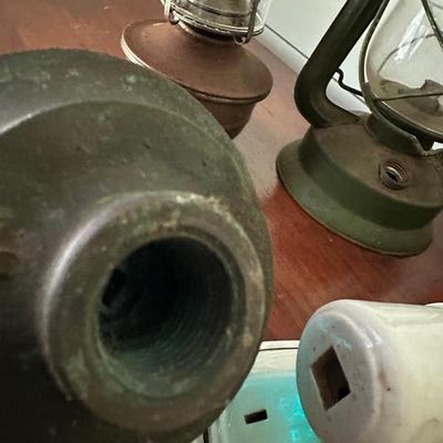 COLLECTIBLE LANTERN LOT