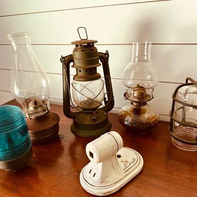 COLLECTIBLE LANTERN LOT