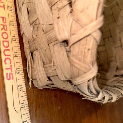 VINTAGE HANDWOVEN SPLIT OAK BASKET McWillie
