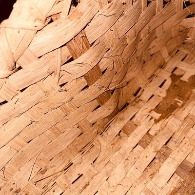 VINTAGE HANDWOVEN SPLIT OAK BASKET McWillie
