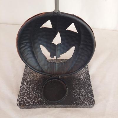 Metal Pumpkin Witch Halloween Decor (P-BBL)