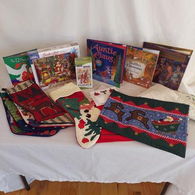 Christmas Books, Puzzles, Stockings and More (PC2-BBL)