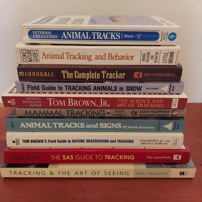 North American Tracking and Field Guides (O-BBL)