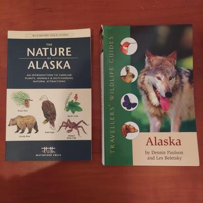 North American Tracking and Field Guides (O-BBL)