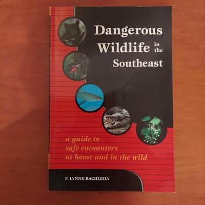 North American Tracking and Field Guides (O-BBL)