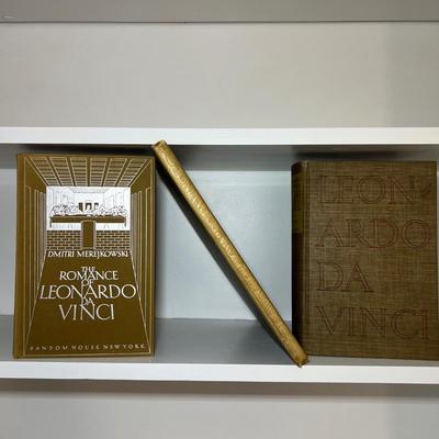 Leonardo da Vinci Books (LR-RG)