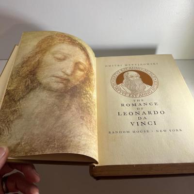 Leonardo da Vinci Books (LR-RG)