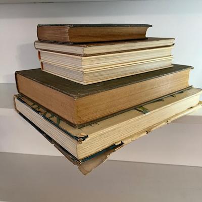 Vintage Binoculars & Bird Books - Includes 1937 ‘The Birds of America’ Audubon (LR-RG)