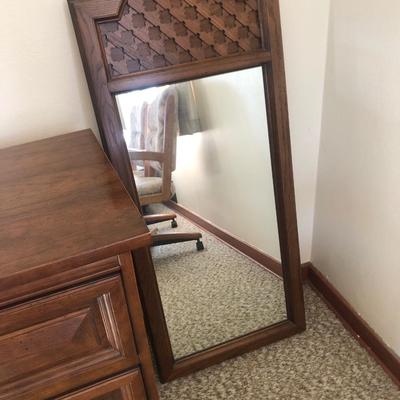 Triple dresser with 2 mirrors