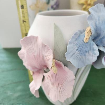 Lot of 6 Decorative Vases