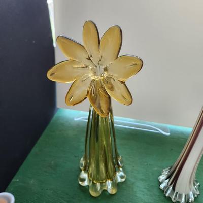 Lot of 7 Art Glass Vases Decor