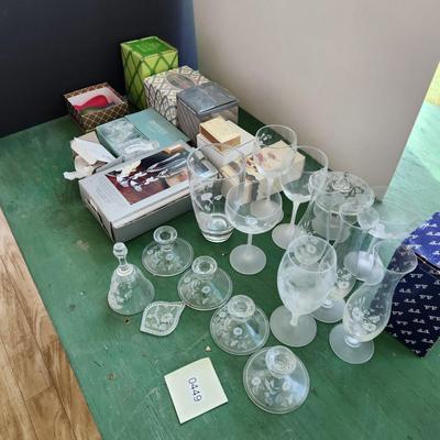 Mixed Lot Glass Avon Hummingbird Collection, EEC Color Glass,