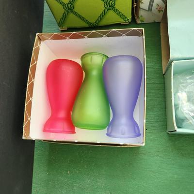 Mixed Lot Glass Avon Hummingbird Collection, EEC Color Glass,