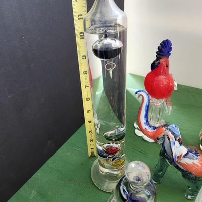 Mixed Lot of Art Glass, paperweights, Parrots, Birds, Frog,