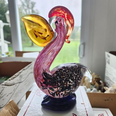 Mixed Lot of Art Glass, paperweights, Parrots, Birds, Frog,