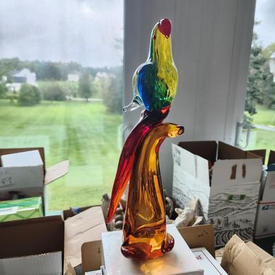 Mixed Lot of Art Glass, paperweights, Parrots, Birds, Frog,