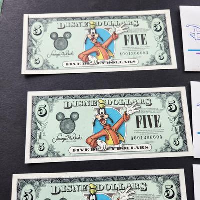 5 Vintage Minty Disney Dollars $5 Bills Goofy 2003