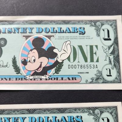 4 Vintage Minty Disney Dollars $1 Bills Mickey Mouse Series 1988