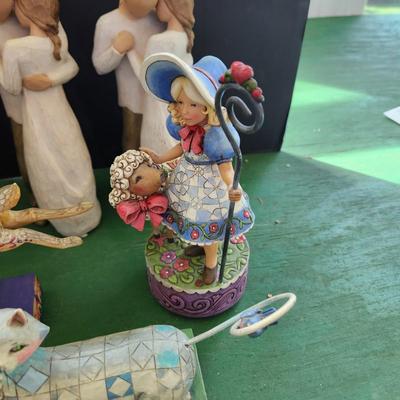 Mix lot Jim Shore & Willow Tree Decor items