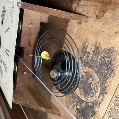 Seth Thomas Eight Day Weight Clock with Key (LR-RG)