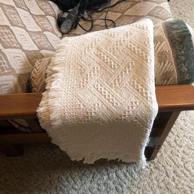 Knit throw