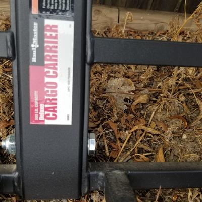 Hitch cargo carrier