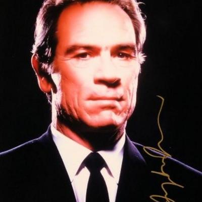 Tommy Lee Jones signed portrait photo 