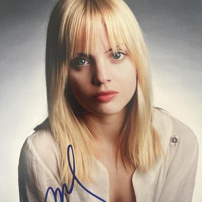 American Beauty Mena Suvari signed photo