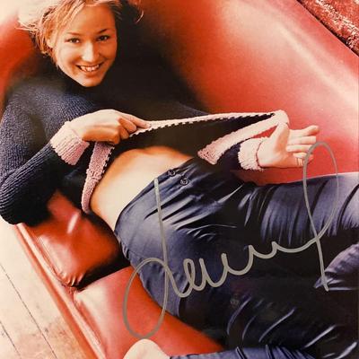 Jewel signed photo 