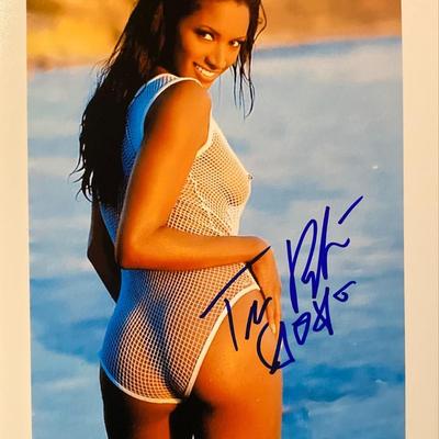 Traci Bingham signed photo