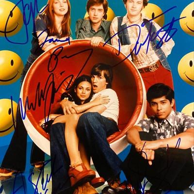 That '70s Show cast signed photo