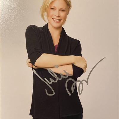 Modern Family Julie Bowen signed photo
