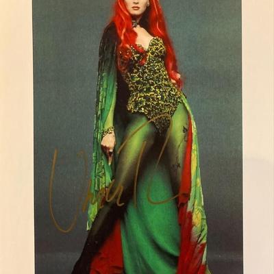 Batman & Robin Uma Thurman signed movie photo