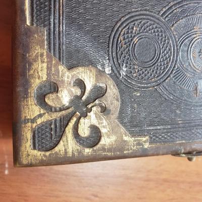Religion and Antique Bibles from 1800s (DR-KD)