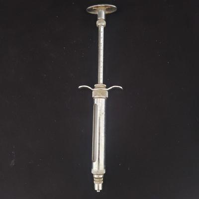 Vintage Stainless Steel Syringe and Needles (LR-KD)