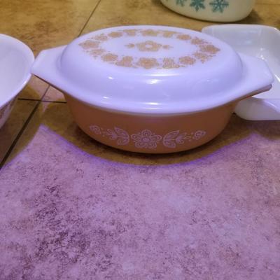 Vintage Pyrex and Corelle bakeware