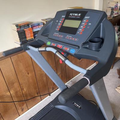 LOT 1B: True Performance Series Treadmill Model PS75