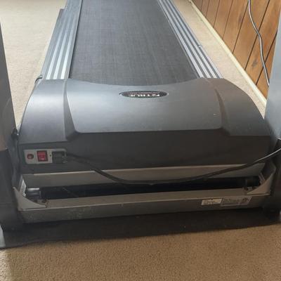 LOT 1B: True Performance Series Treadmill Model PS75