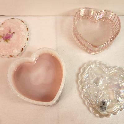 Lot #226 Lot of 2 Fenton Art Glass Trinket Boxes