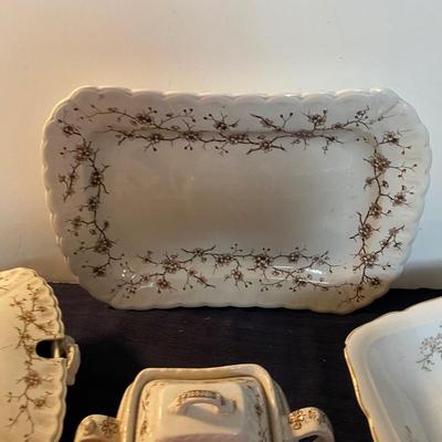 Emery Thorn Dinnerware