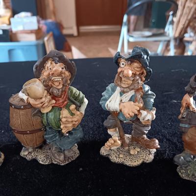 5 FUNNY LOOKING GUYS, SURE TO MAKE YOU SMILE!