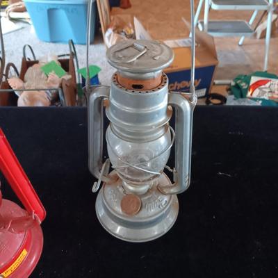 VINTAGE MEVA 864 & MOON LIGHT OIL LANTERNS
