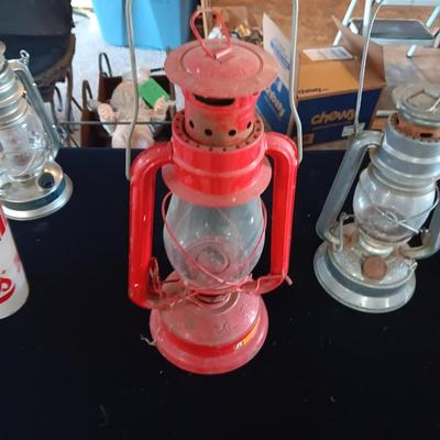 VINTAGE MEVA 864 & MOON LIGHT OIL LANTERNS